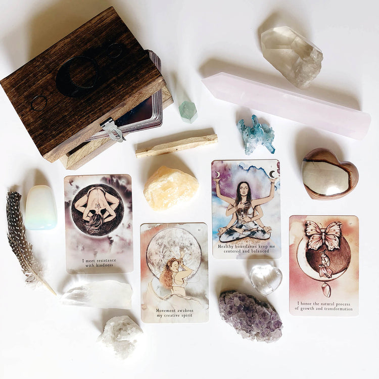 Elise Nicole is a Mystical Mama: Oracle Card Readings Explained