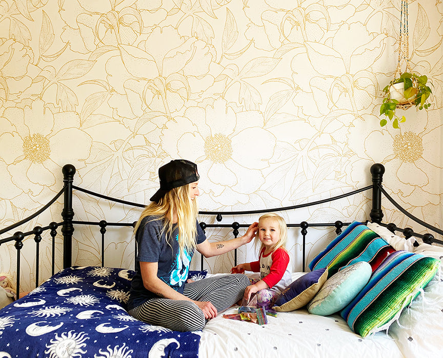 Echo's Little Girl Room Decor w/ Love vs. Design Wallpaper